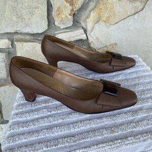 Mr. Easton vintage brown pump 7.5 AAA